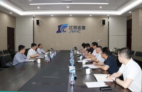 省政協(xié)委員、省水利廳黨組書記、廳長(zhǎng)羅傳彬蒞臨集團(tuán)調(diào)研指導(dǎo)